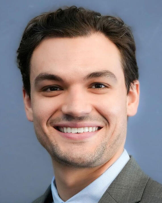 Zane Van Winkle – Commercial Real Estate Advisor in Albuquerque, NM Headshot of Zane Van Winkle, a commercial real estate advisor based in Albuquerque, New Mexico.